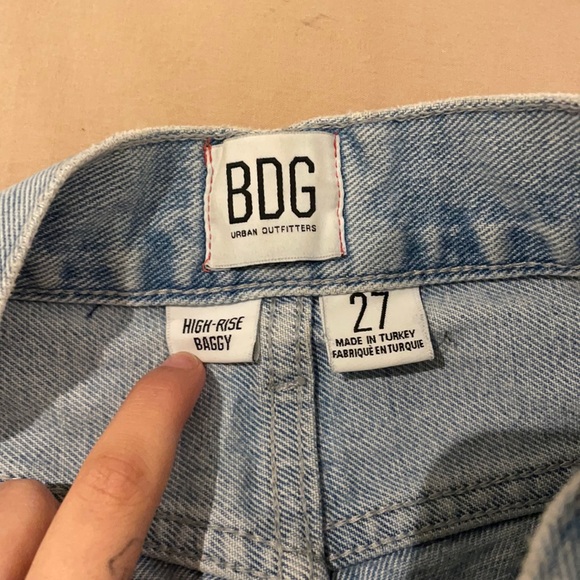 BDG high-rise, baggy, ripped jeans! - Picture 4 of 5